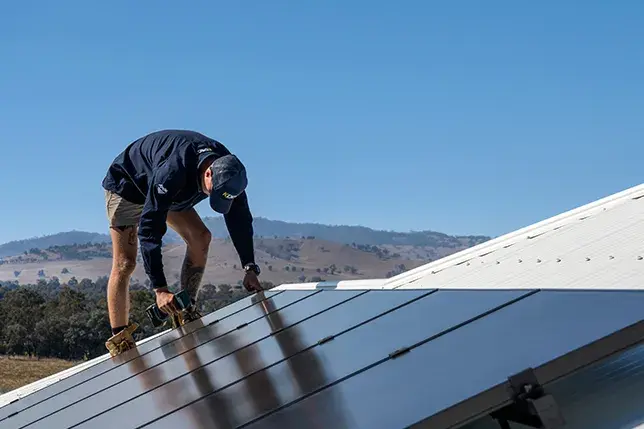 Panel SunPower M Class 485W SPR-BE54-HD Full Black 02.webp